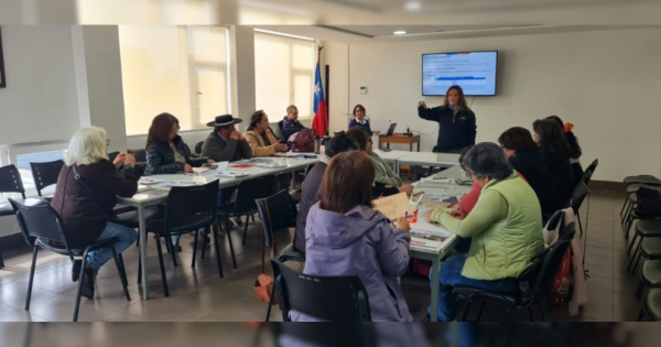 Mujeres son parte del programa de capacitación en riego tecnificado que busca fortalecer la productividad y sustentabilidad del campo.